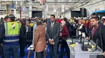 النصر للسيارات تدشن أول دفعة من سيارات الميني باص ضمن خطة تطوير النقل بمشاركة وزير قطاع الأعمال 1